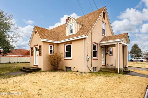 375 Jencohollo Ave, Trenton, NJ 08619