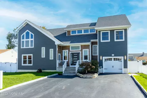 73 15th St, Toms River, NJ 08753