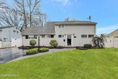 13 Pine Tree Rd, Old Bridge, NJ 08857