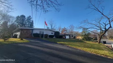 259 Parkview Ter, Lincroft, NJ 07738