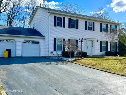 11 Hickory Hill Rd, Jackson, NJ 08527