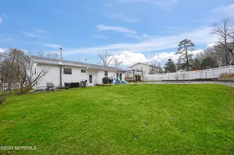 Exterior - 9 Birch Dr, Jackson, NJ 08527 photo 8 of 10