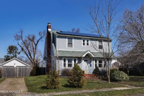 43 Chandler Ave, Keyport, NJ 07735