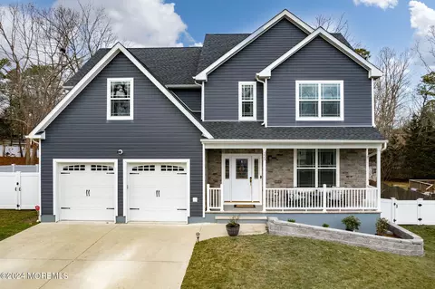 220 Crows Nest Rd, Manahawkin, NJ 08050