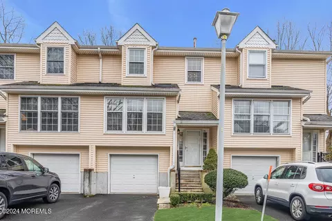 7 Hickory Ct #C, Brielle, NJ 08730