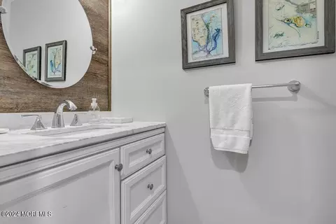 Bath - 7 Hickory Ct #C, Brielle, NJ 08730 photo 1 of 5