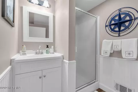 Bath - 7 Hickory Ct #C, Brielle, NJ 08730 photo 5 of 5