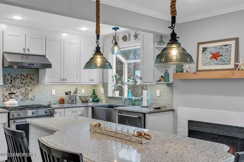 Kitchen - 7 Hickory Ct #C, Brielle, NJ 08730 photo 2 of 6