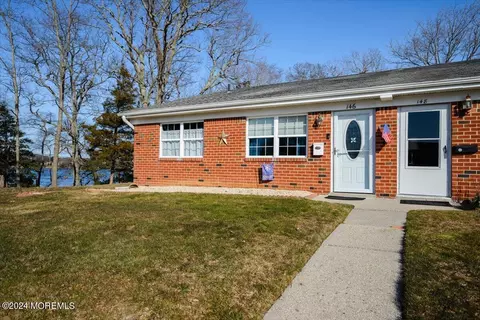146 Skyline Dr, Brick, NJ 08724 photo 2
