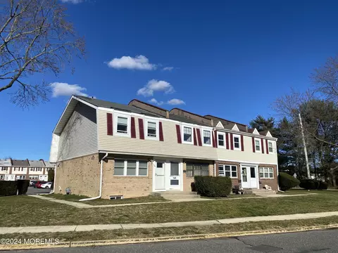 136 Primrose Ln, Brick, NJ 08724