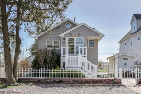 814 Mckinley Ave, Toms River, NJ 08753
