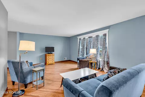 Living - 37 Netty St, Howell, NJ 07731 photo 3 of 4