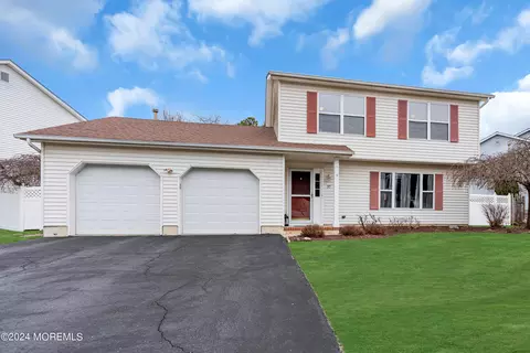 Exterior - 37 Netty St, Howell, NJ 07731 photo 2 of 23