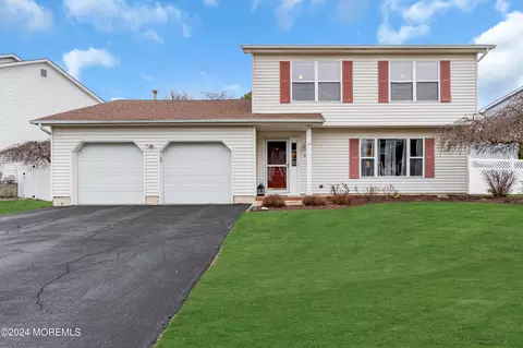 37 Netty St, Howell, NJ 07731