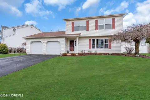 Exterior - 37 Netty St, Howell, NJ 07731 photo 5 of 23