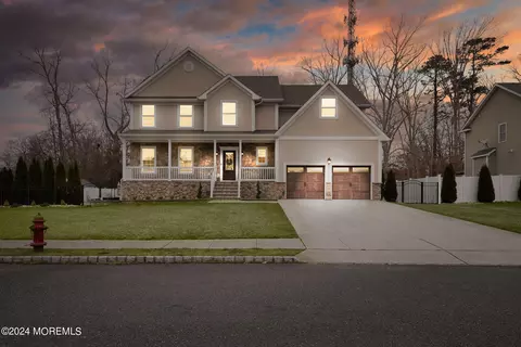 Exterior - 9 Key Largo Ct, Bayville, NJ 08721 photo 4 of 17