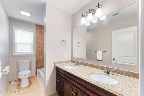 Bath - 9 Key Largo Ct, Bayville, NJ 08721 photo 4 of 4