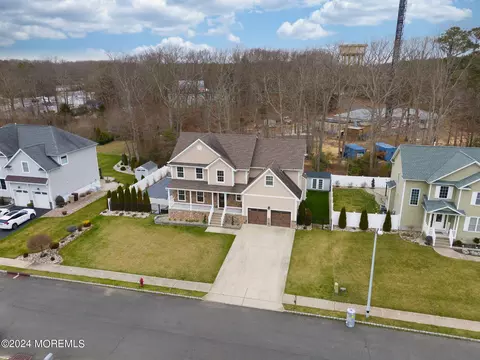 Exterior - 9 Key Largo Ct, Bayville, NJ 08721 photo 3 of 17
