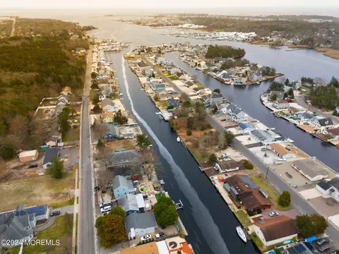 View/Area - 9 Key Largo Ct, Bayville, NJ 08721 photo 1 of 4