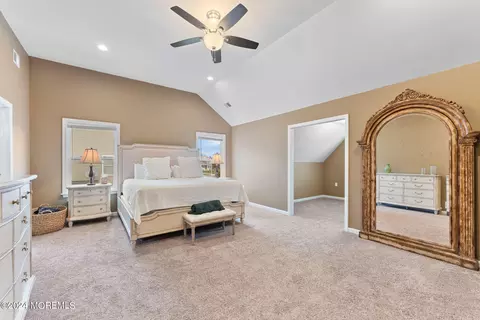 Bedroom - 9 Key Largo Ct, Bayville, NJ 08721 photo 2 of 5