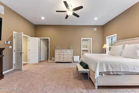 Bedroom - 9 Key Largo Ct, Bayville, NJ 08721 photo 1 of 5