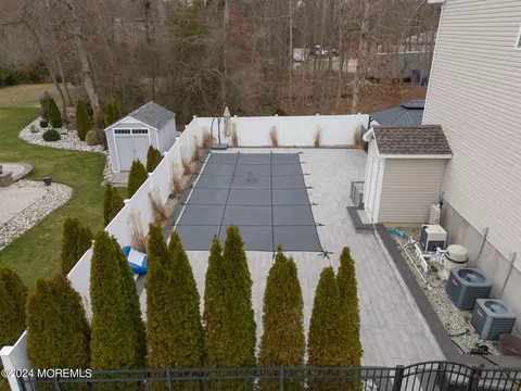 Exterior - 9 Key Largo Ct, Bayville, NJ 08721 photo 16 of 17