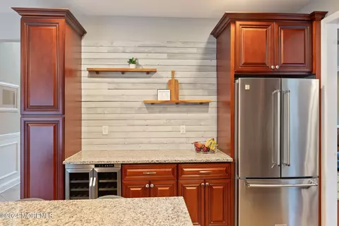 Kitchen - 9 Key Largo Ct, Bayville, NJ 08721 photo 2 of 3