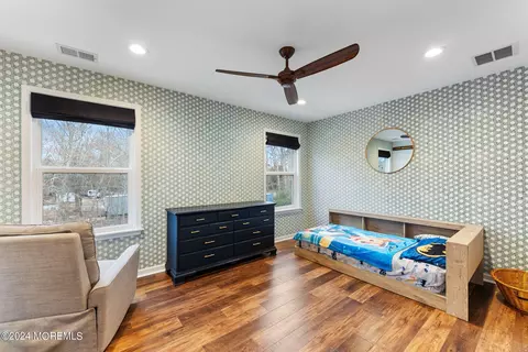 Bedroom - 9 Key Largo Ct, Bayville, NJ 08721 photo 5 of 5