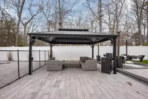 Exterior - 9 Key Largo Ct, Bayville, NJ 08721 photo 6 of 17