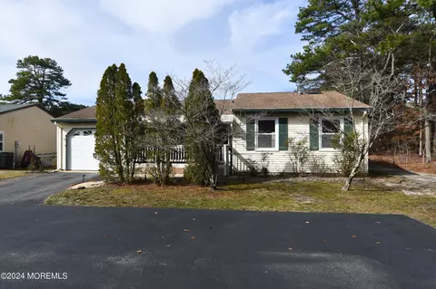 65 Westport Dr #71, Manchester, NJ 08759