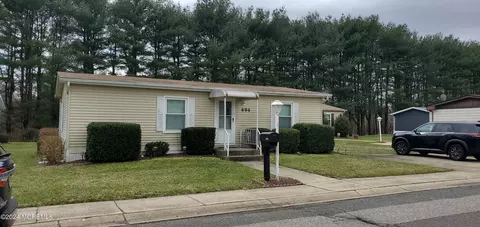 494 Rosalind Rd, Freehold, NJ 07728