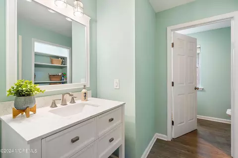 Bath - 6 Topaz Dr, Jackson, NJ 08527 photo 4 of 6