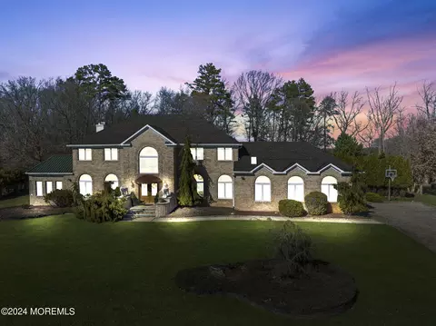 23 Statesboro Rd, Freehold, NJ 07728