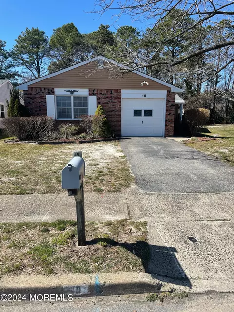 10 Reef Pl, Brick, NJ 08723