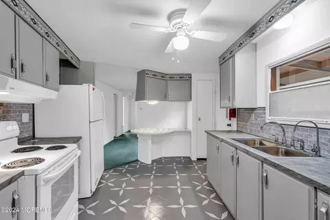 Kitchen - 55 Eagle Dr, Whiting, NJ 08759 photo 1 of 3