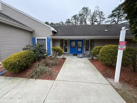 Exterior - 55 Eagle Dr, Whiting, NJ 08759 photo 10 of 10