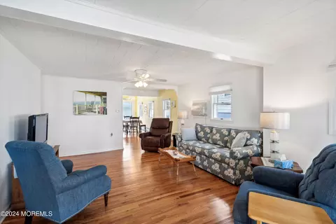 Living - 620 E Bayview Ave, Ocean Gate, NJ 08740 photo 4 of 6