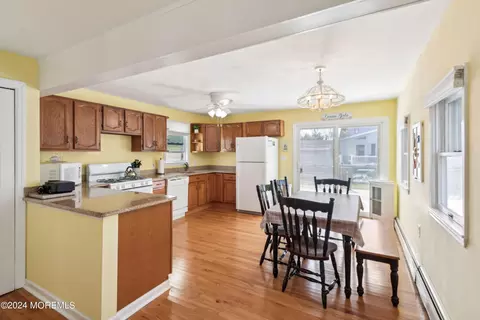 Kitchen - 620 E Bayview Ave, Ocean Gate, NJ 08740 photo 1 of 4