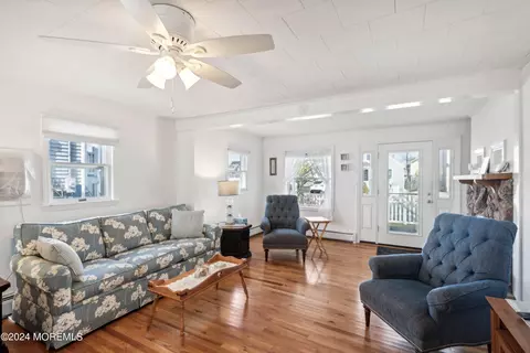 Living - 620 E Bayview Ave, Ocean Gate, NJ 08740 photo 2 of 6