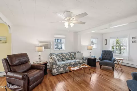 Living - 620 E Bayview Ave, Ocean Gate, NJ 08740 photo 6 of 6