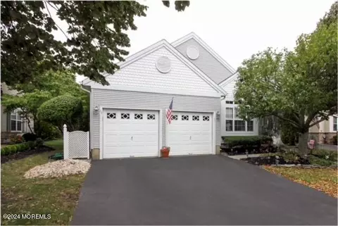 23 Dunrovin Ct, Manchester, NJ 08759