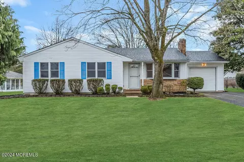 30 Kenmore Rd, Freehold, NJ 07728