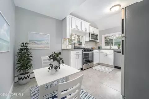 24 Central Ave, Waretown, NJ 08758 photo 6