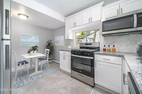 24 Central Ave, Waretown, NJ 08758 photo 5
