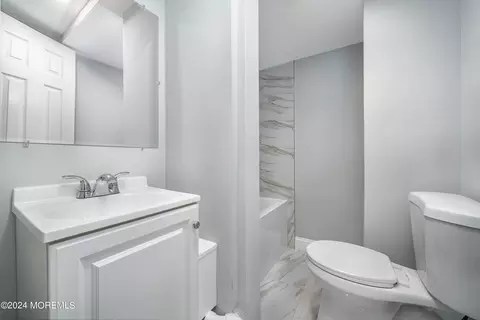 24 Central Ave, Waretown, NJ 08758 photo 9