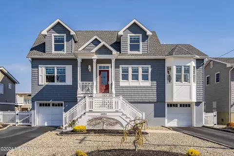 1882 Compass Ct, Toms River, NJ 08753