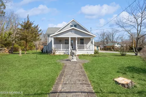 10 Jones Rd, Forked River, NJ 08731