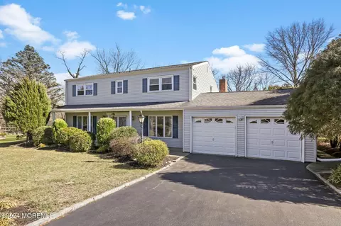 25 Freneau Dr, Morganville, NJ 07751