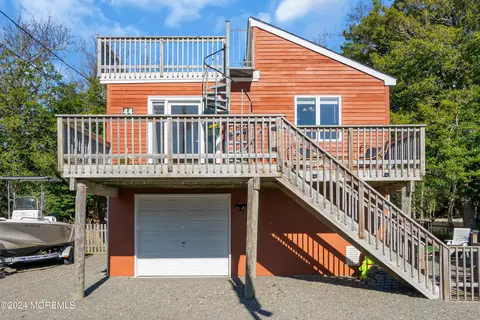 44 Ocean Blvd, Little Egg Harbor, NJ 08087