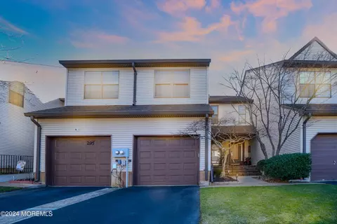 296 Longwood Dr #29-6, Manalapan, NJ 07726